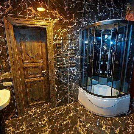 Charivna Taistra Acomodação com café da manhã Brovary Exterior foto